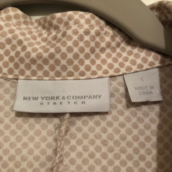Blouse by New York and Company. Size Small. Tan and white. - Picture 6 of 10